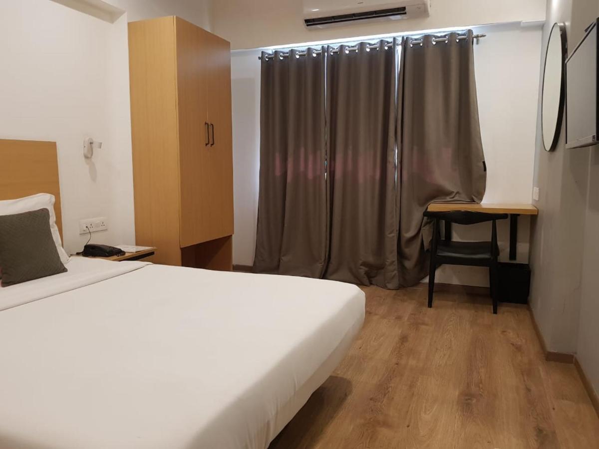 Hotel Unicontinental Βομβάη Εξωτερικό φωτογραφία